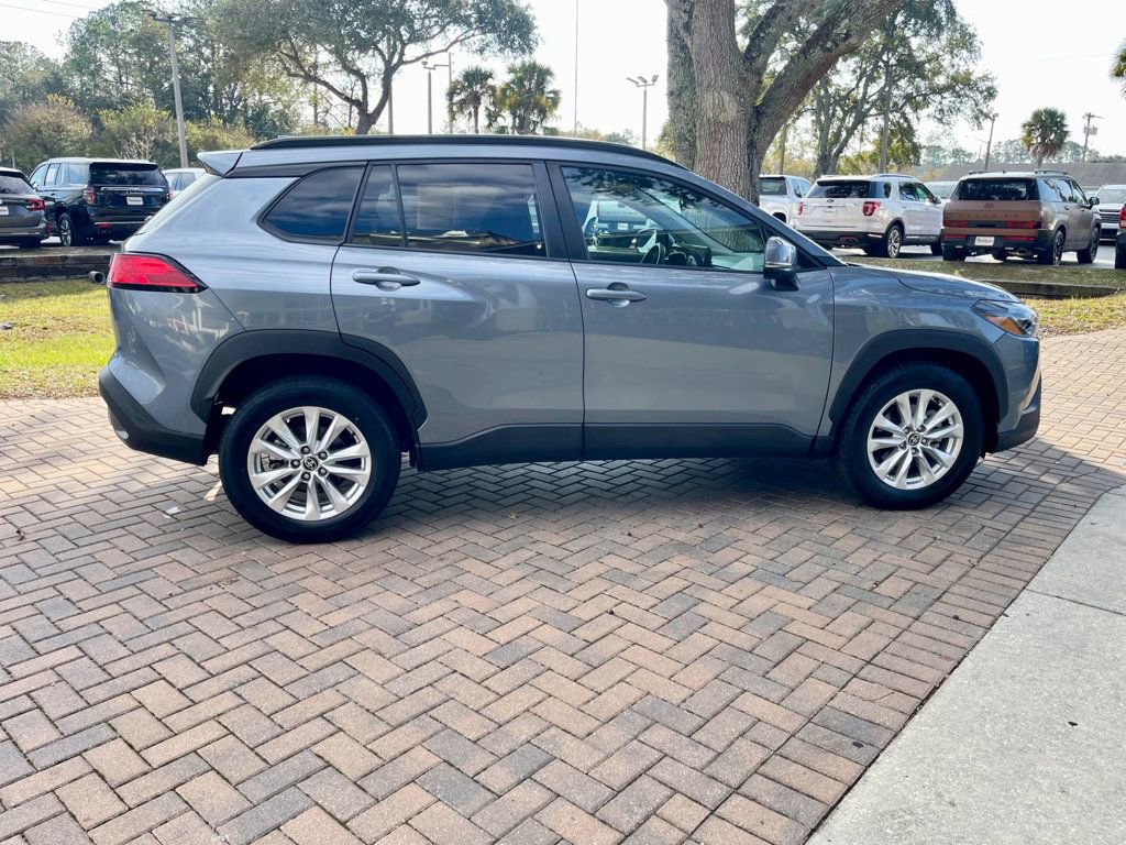 Used 2023 Toyota Corolla Cross LE image 7