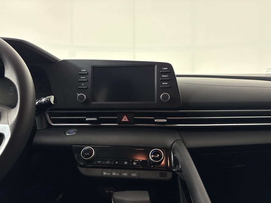 New 2025 Hyundai Elantra Hybrid FWD image 22