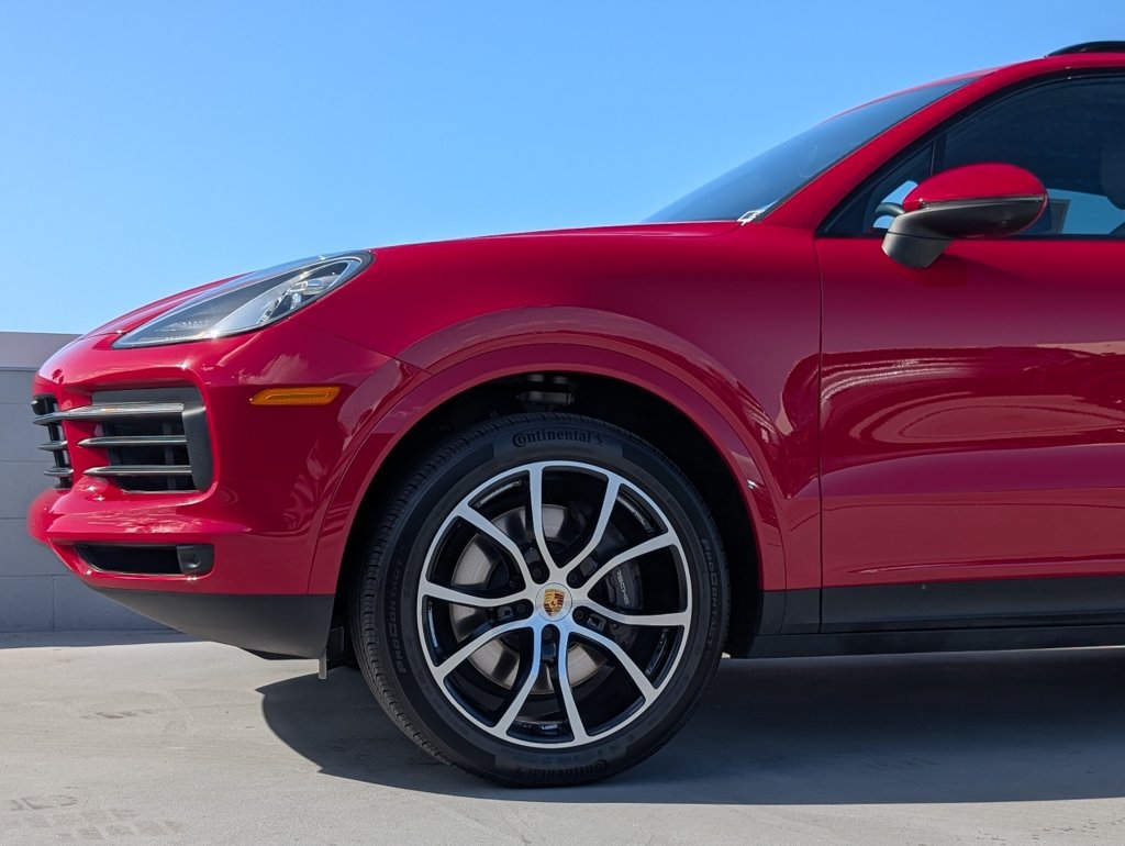 Certified 2023 Porsche Cayenne AWD/4WD image 9