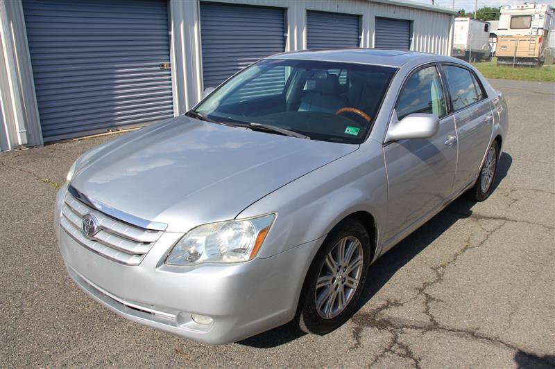 Used 2006 Toyota Avalon Limited FWD image 2