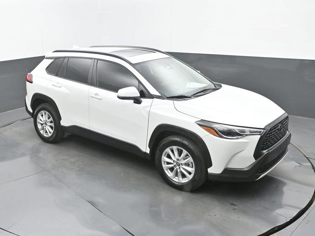 Used 2023 Toyota Corolla Cross LE w/ Moonroof Package image 30