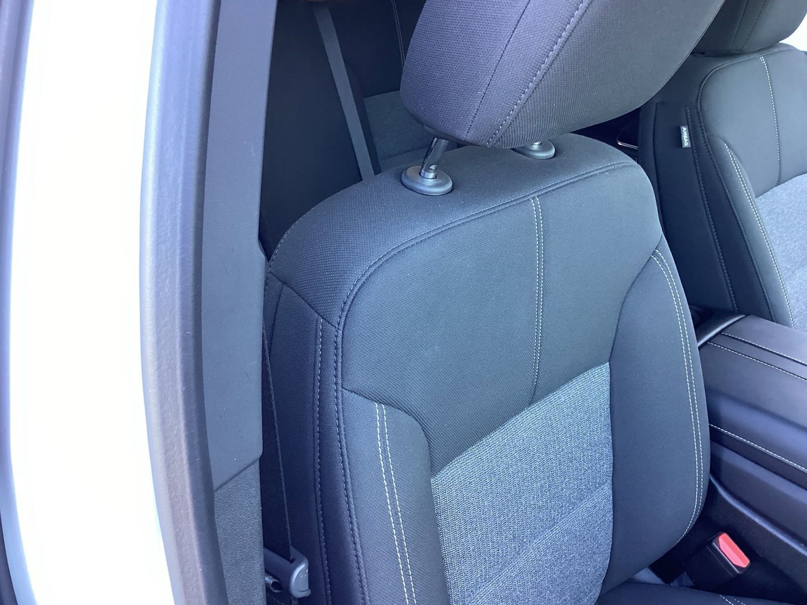 Used 2025 GMC Acadia Elevation image 18