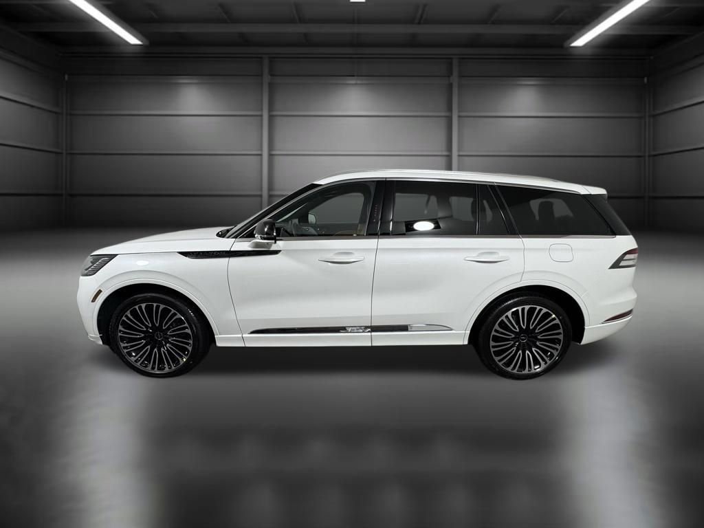 New 2026 Lincoln Aviator Black Label w/ Dynamic Handling Package AWD/4WD image 3