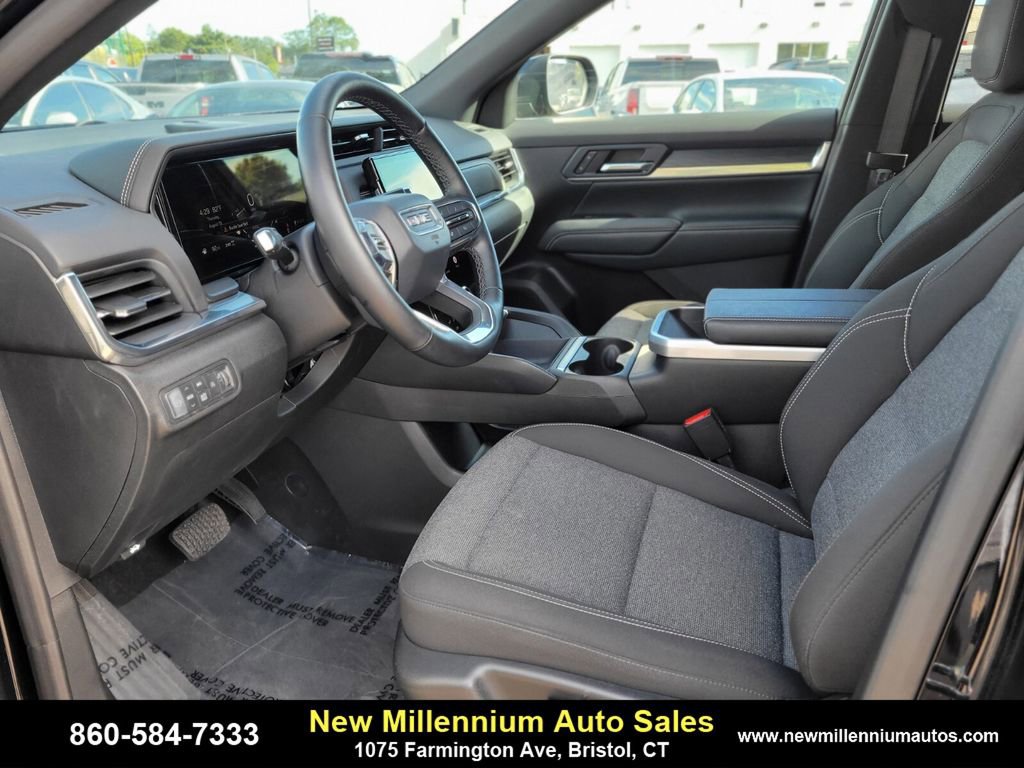Used 2025 GMC Terrain Elevation image 18