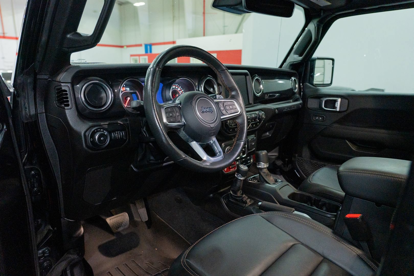 Used 2022 Jeep Wrangler Unlimited Rubicon w/ Trailer Tow Package AWD/4WD image 17