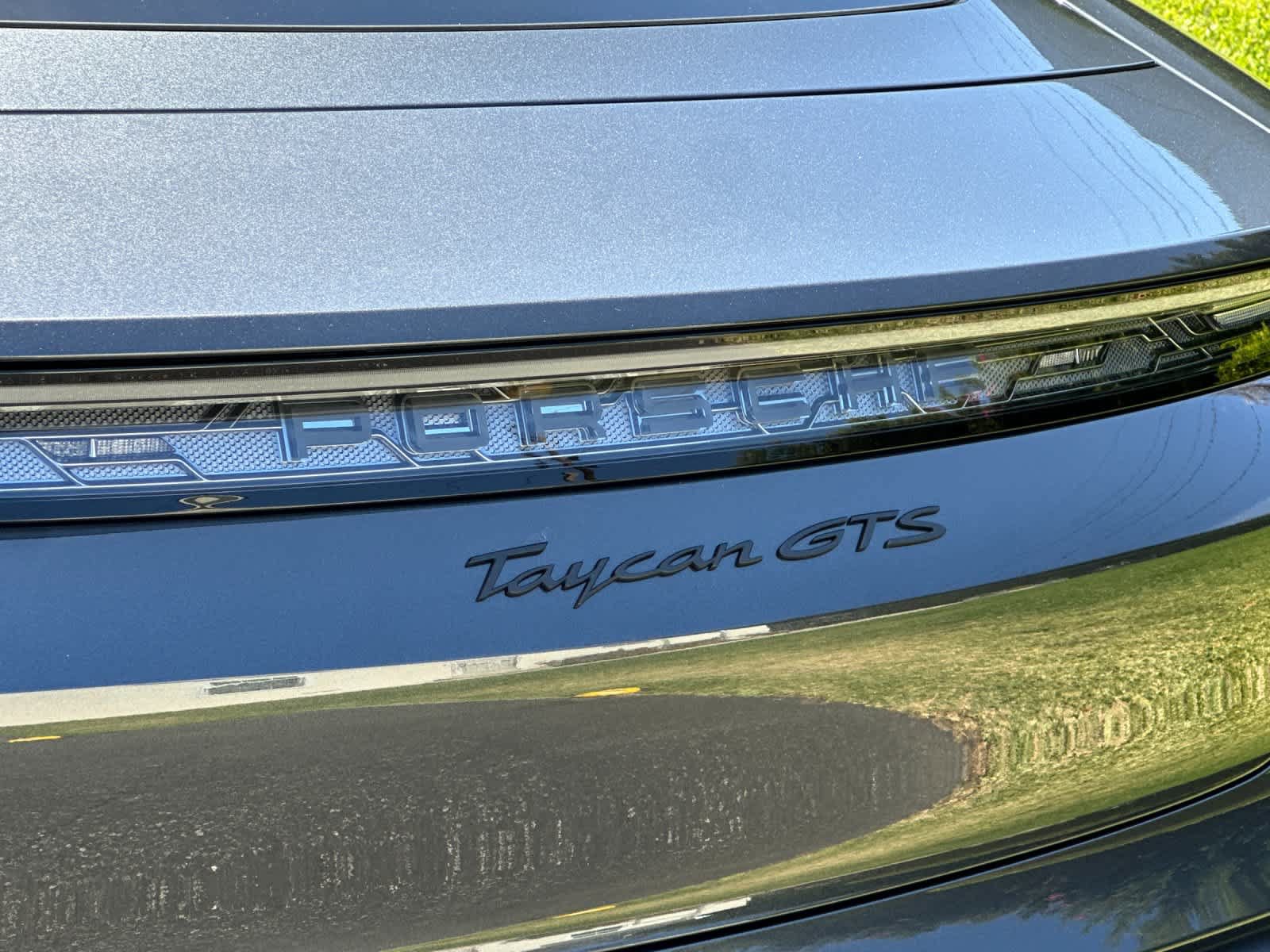 New 2026 Porsche Taycan GTS AWD/4WD image 31