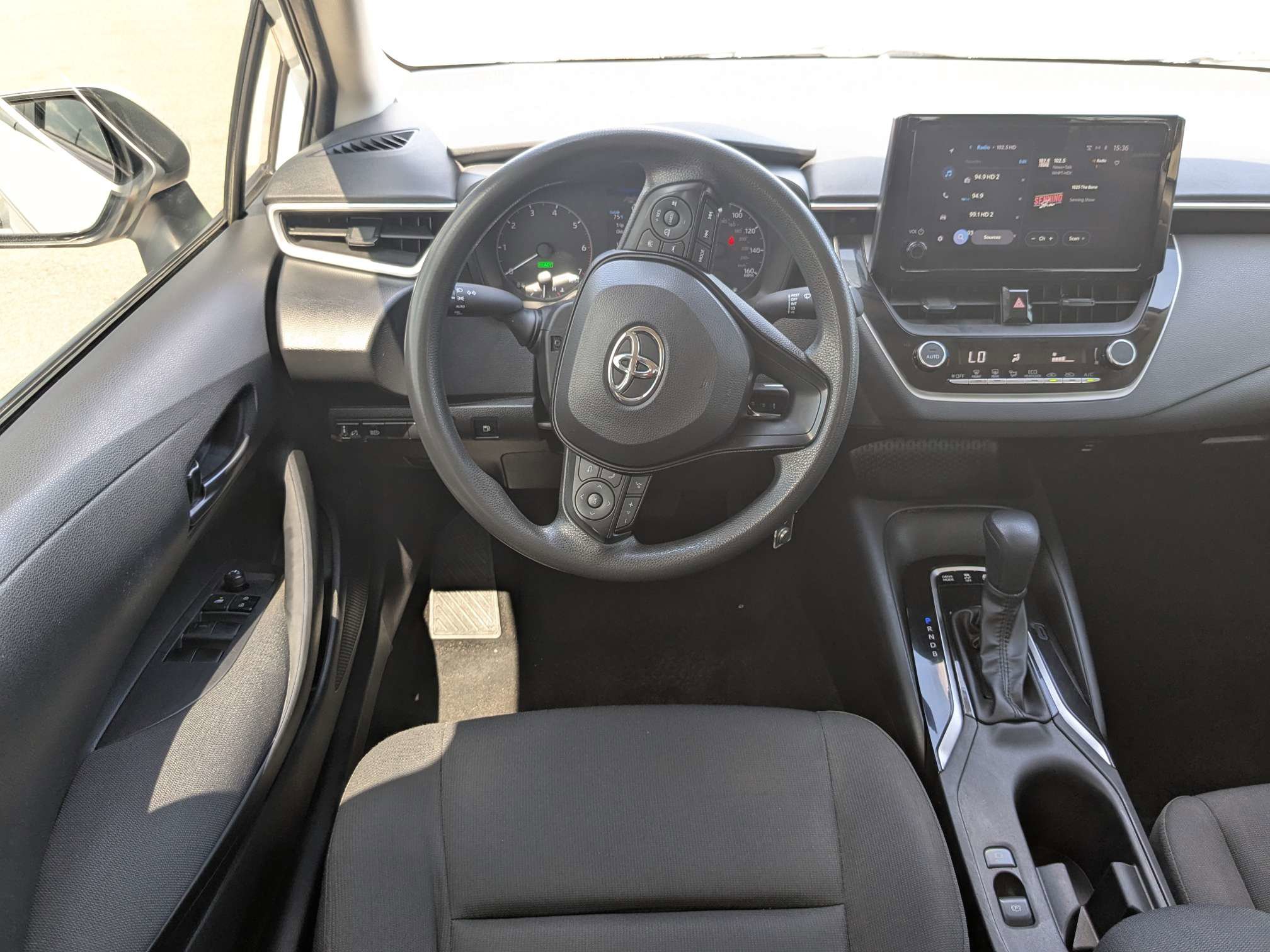 Used 2023 Toyota Corolla LE FWD image 18