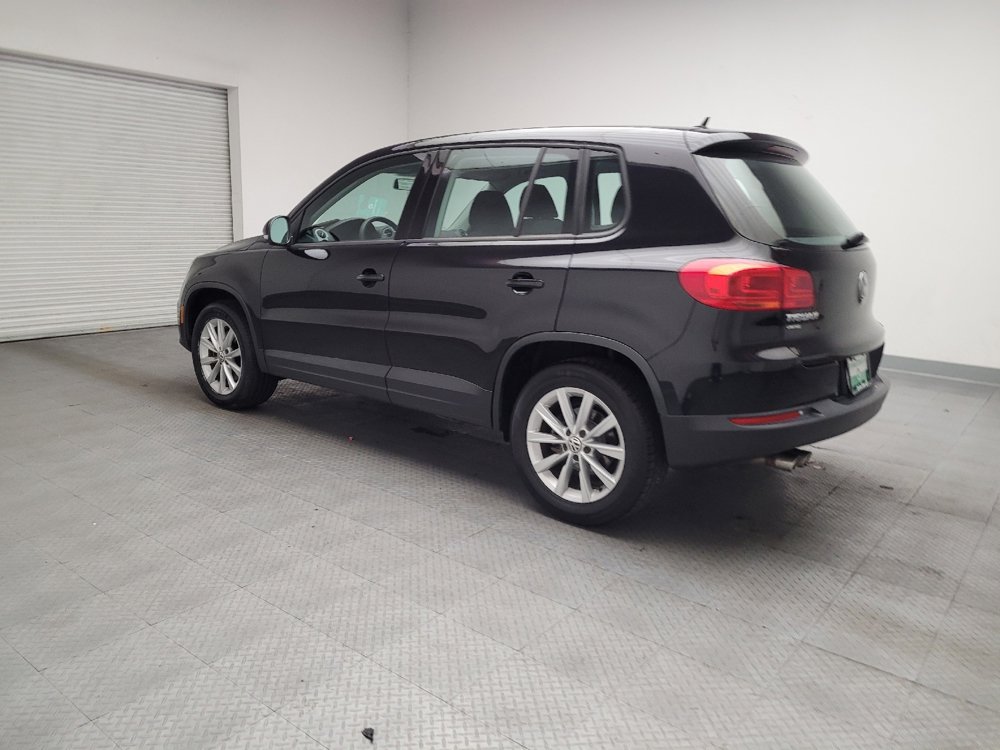 Used 2017 Volkswagen Tiguan Limited w/ Alloy Wheels Package image 3