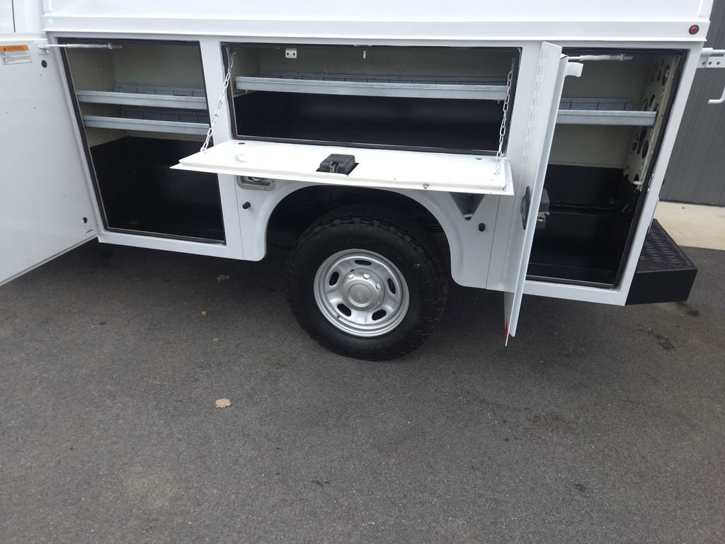 Used 2015 Ford F350 XL w/ Power Equipment Group image 4