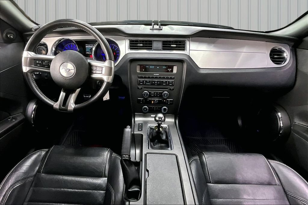 Used 2014 Ford Mustang GT Premium w/ Comfort Package RWD image 7