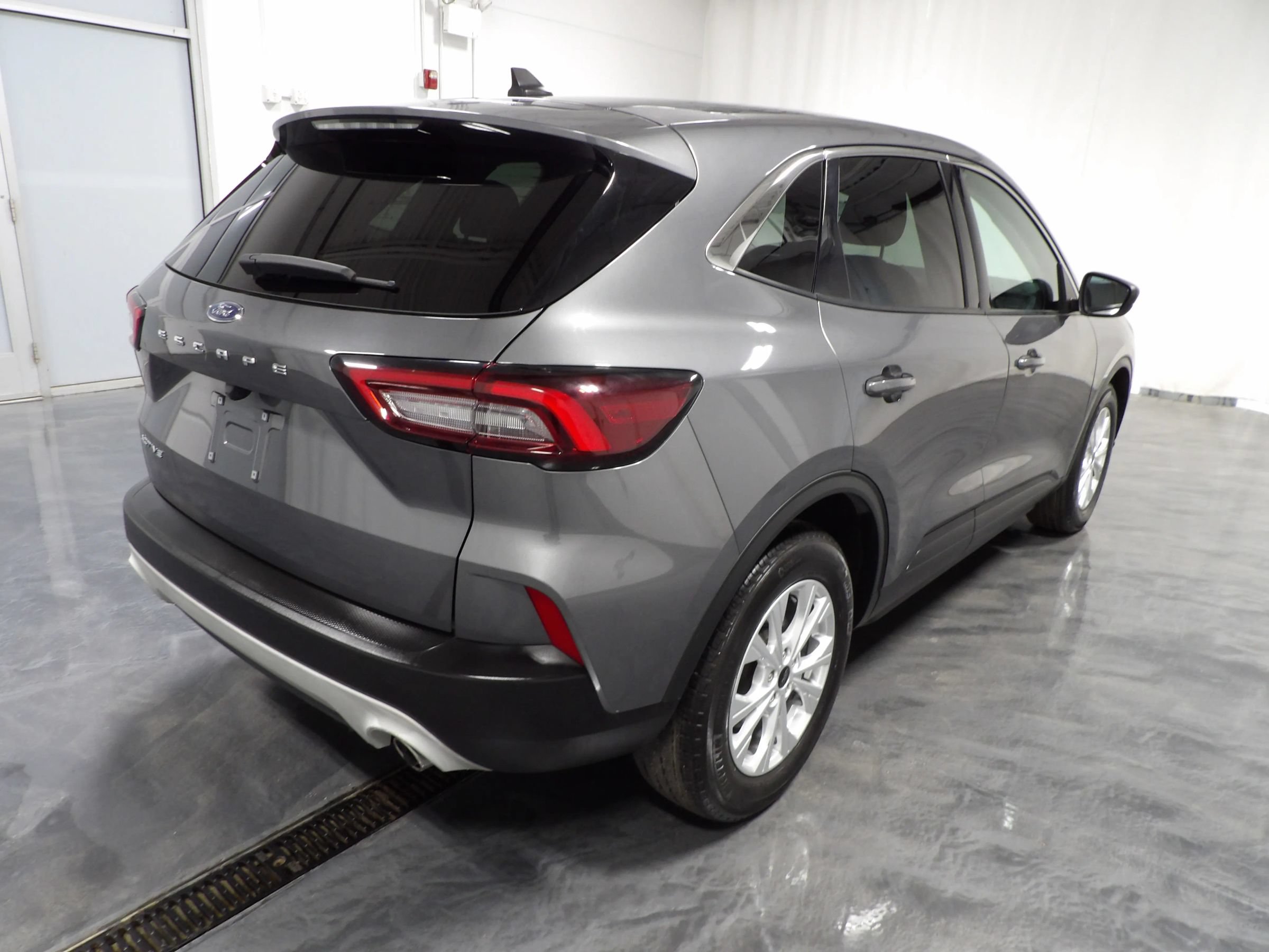 Used 2023 Ford Escape Active FWD image 5