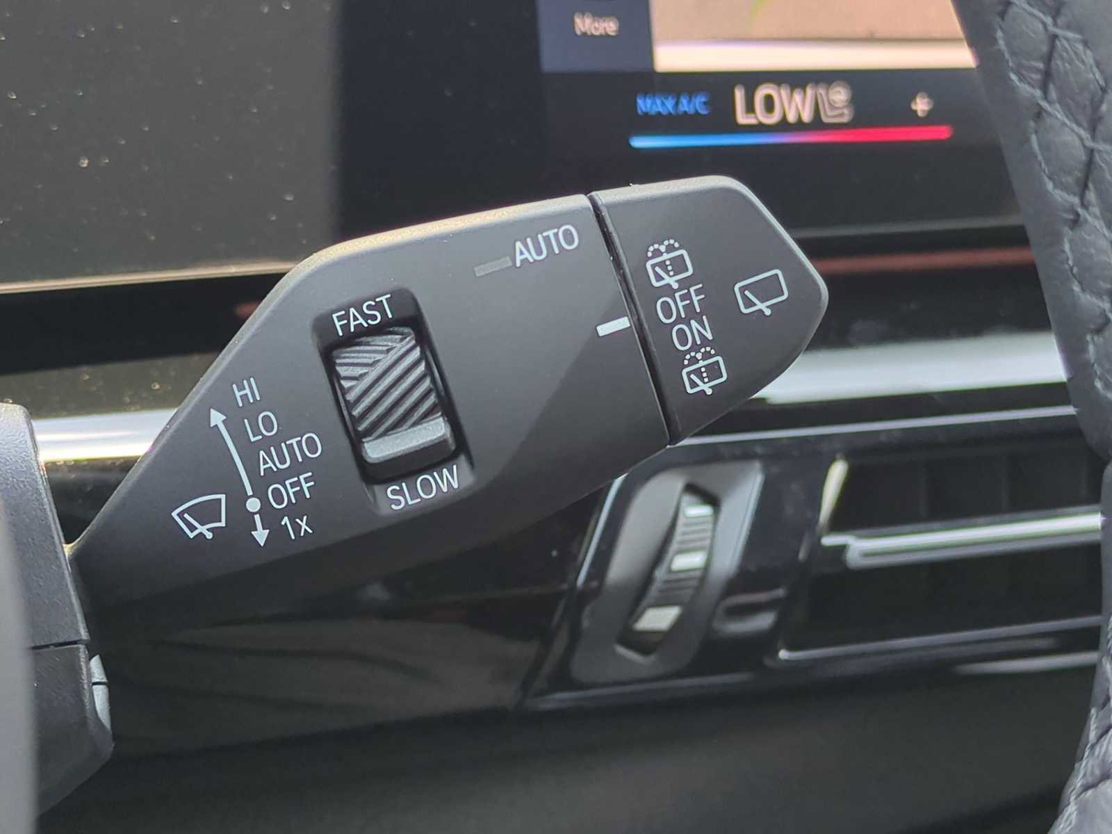 Used 2025 BMW X1 xDrive28i w/ Technology Package image 27