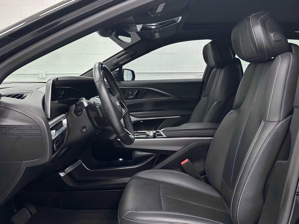 Used 2024 Cadillac Lyriq Luxury image 11