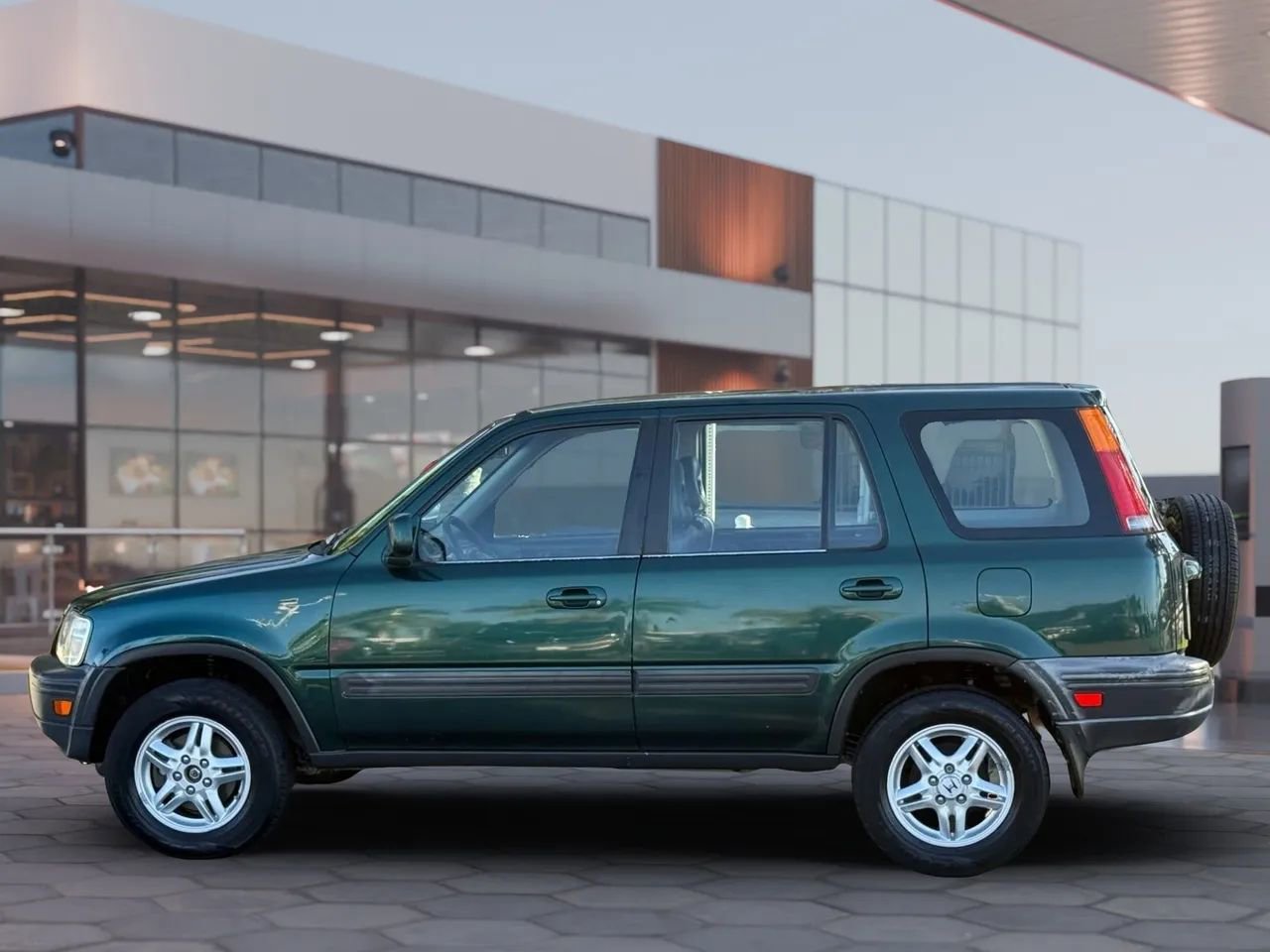 Used 2000 Honda CR-V EX image 3