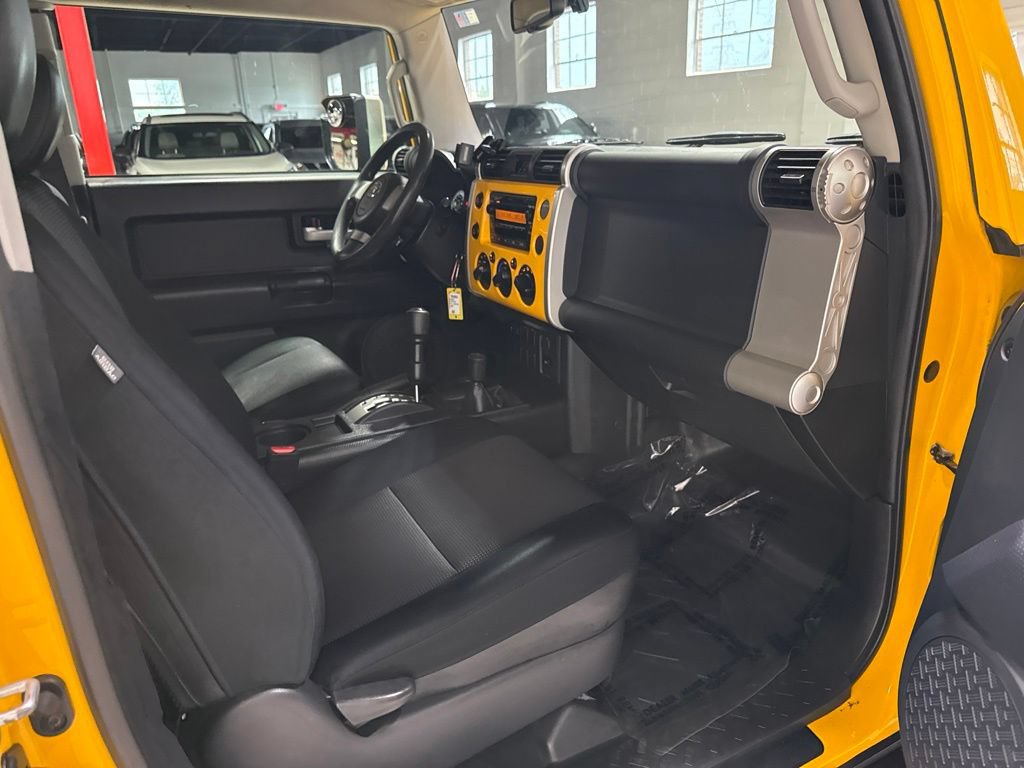 Used 2009 Toyota FJ Cruiser 4WD w/ Convenience Pkg image 25