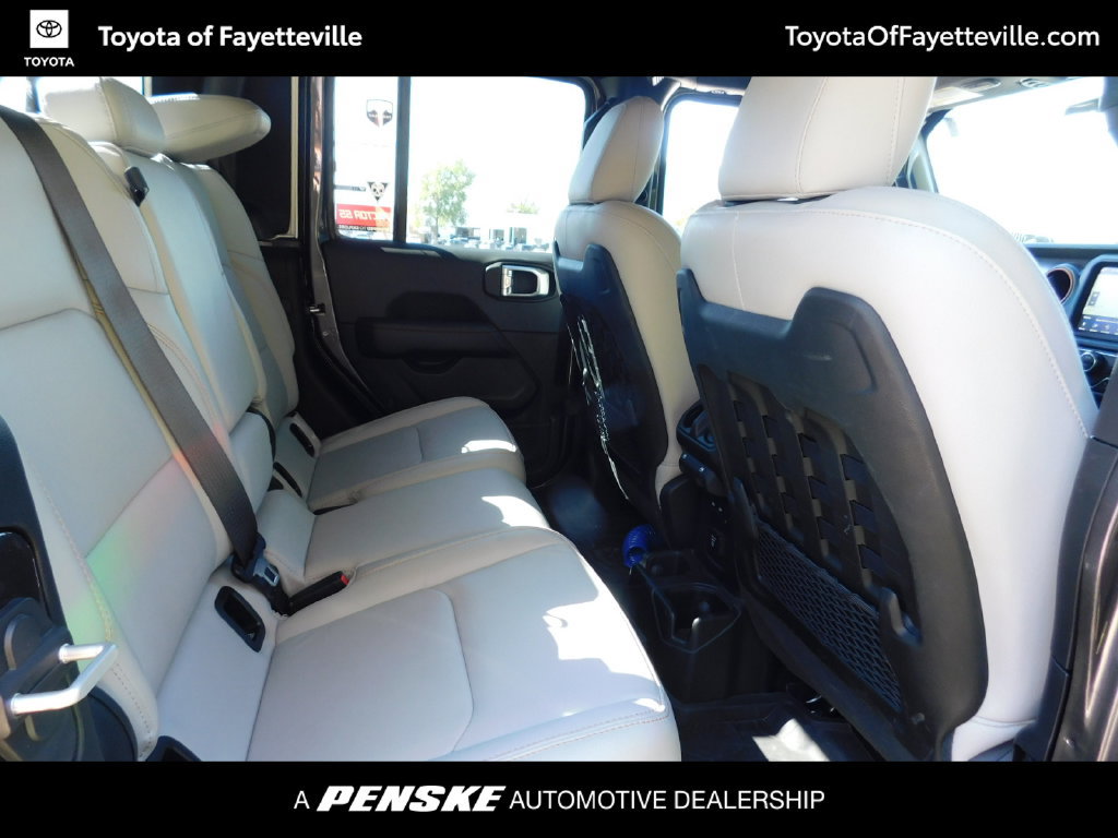 Used 2023 Jeep Gladiator Mojave w/ LED Lighting Group AWD/4WD image 5