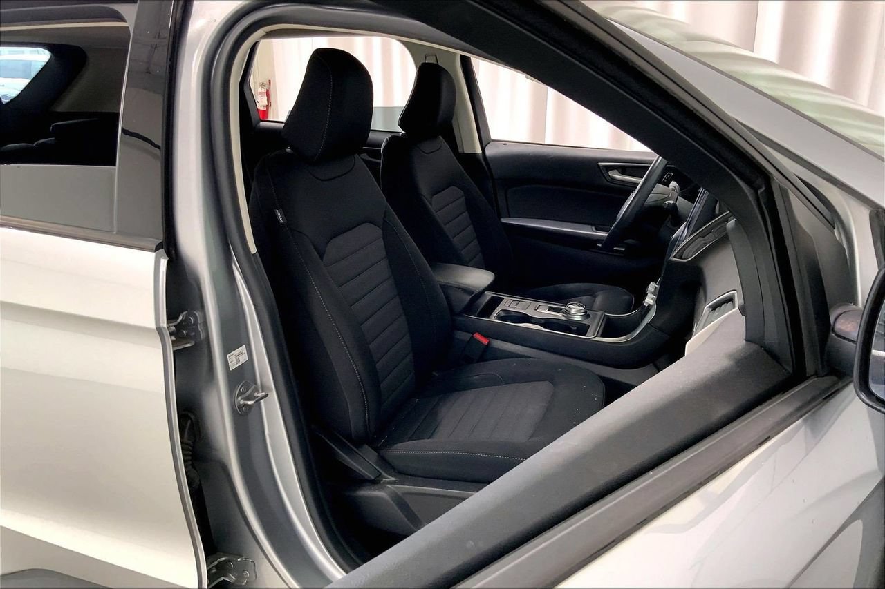 Used 2023 Ford Edge SE AWD/4WD image 16