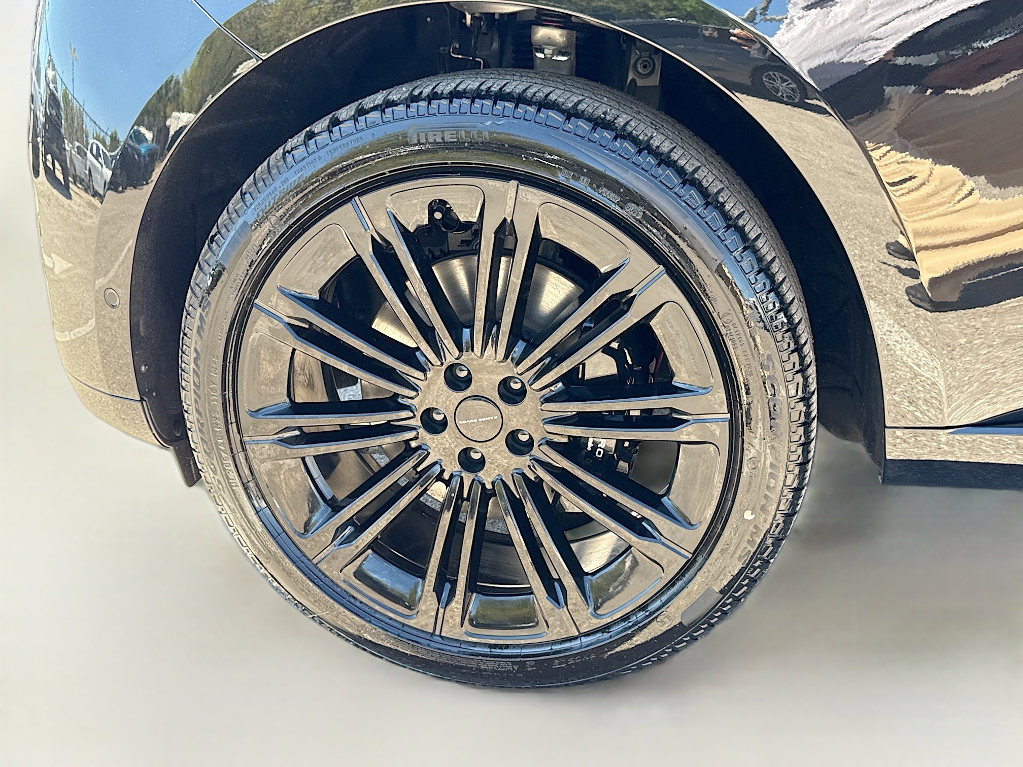 New 2026 Land Rover Range Rover Long Wheelbase SE AWD/4WD image 41