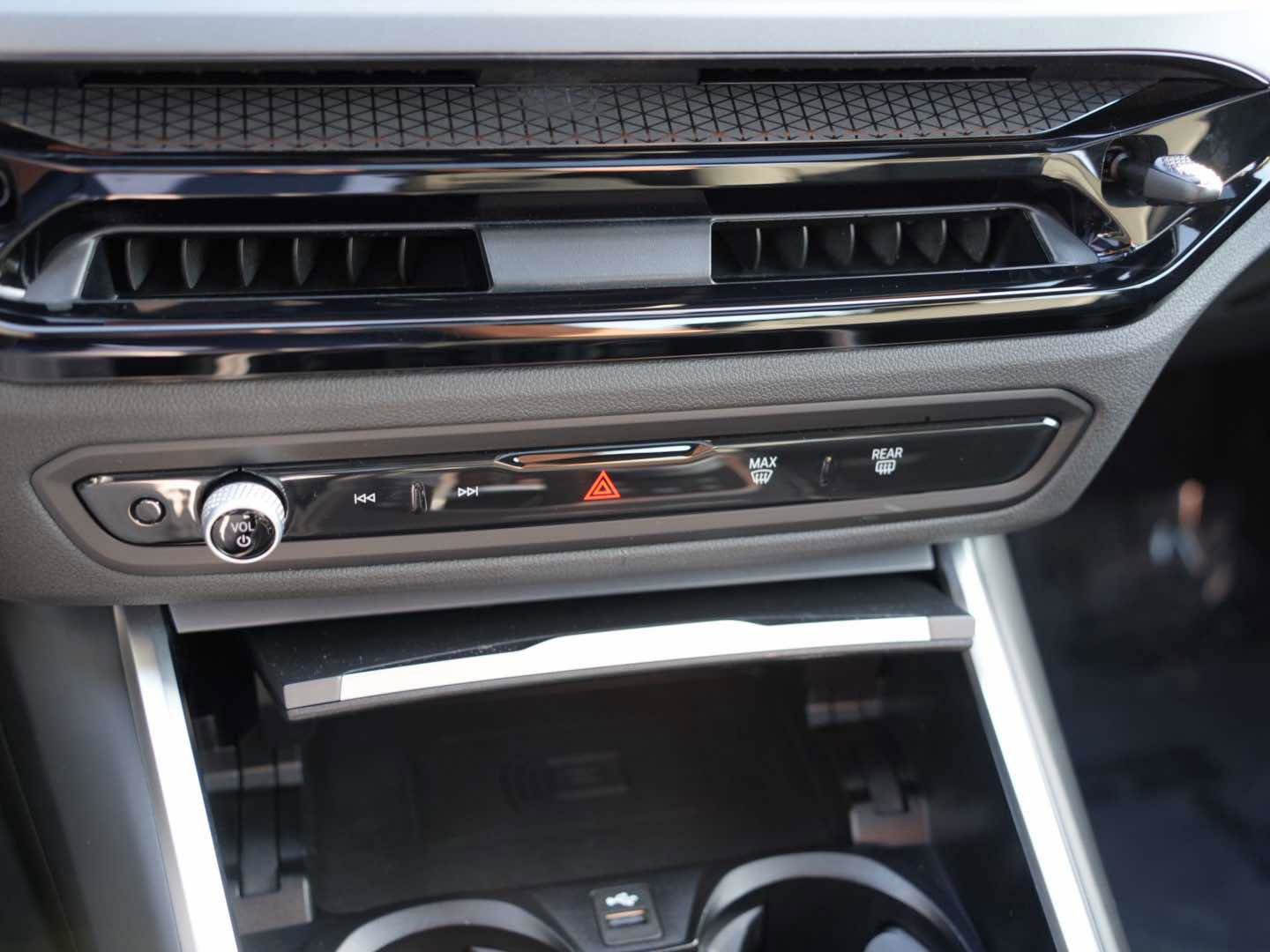 Used 2025 BMW 230i 230i Coupe RWD image 18