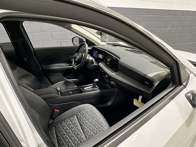 New 2026 Nissan Kicks SV w/ SV Premium Package AWD/4WD image 16