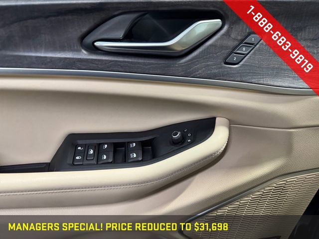 Used 2023 Jeep Grand Cherokee Limited w/ Luxury Tech Group II image 30
