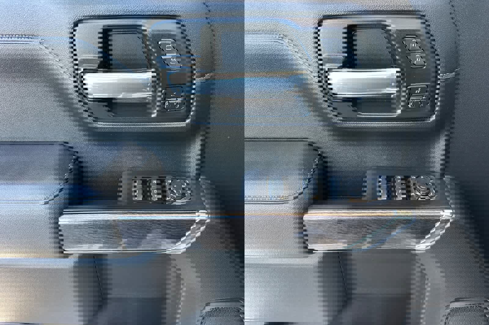 Used 2021 Chevrolet Silverado 1500 LTZ image 12