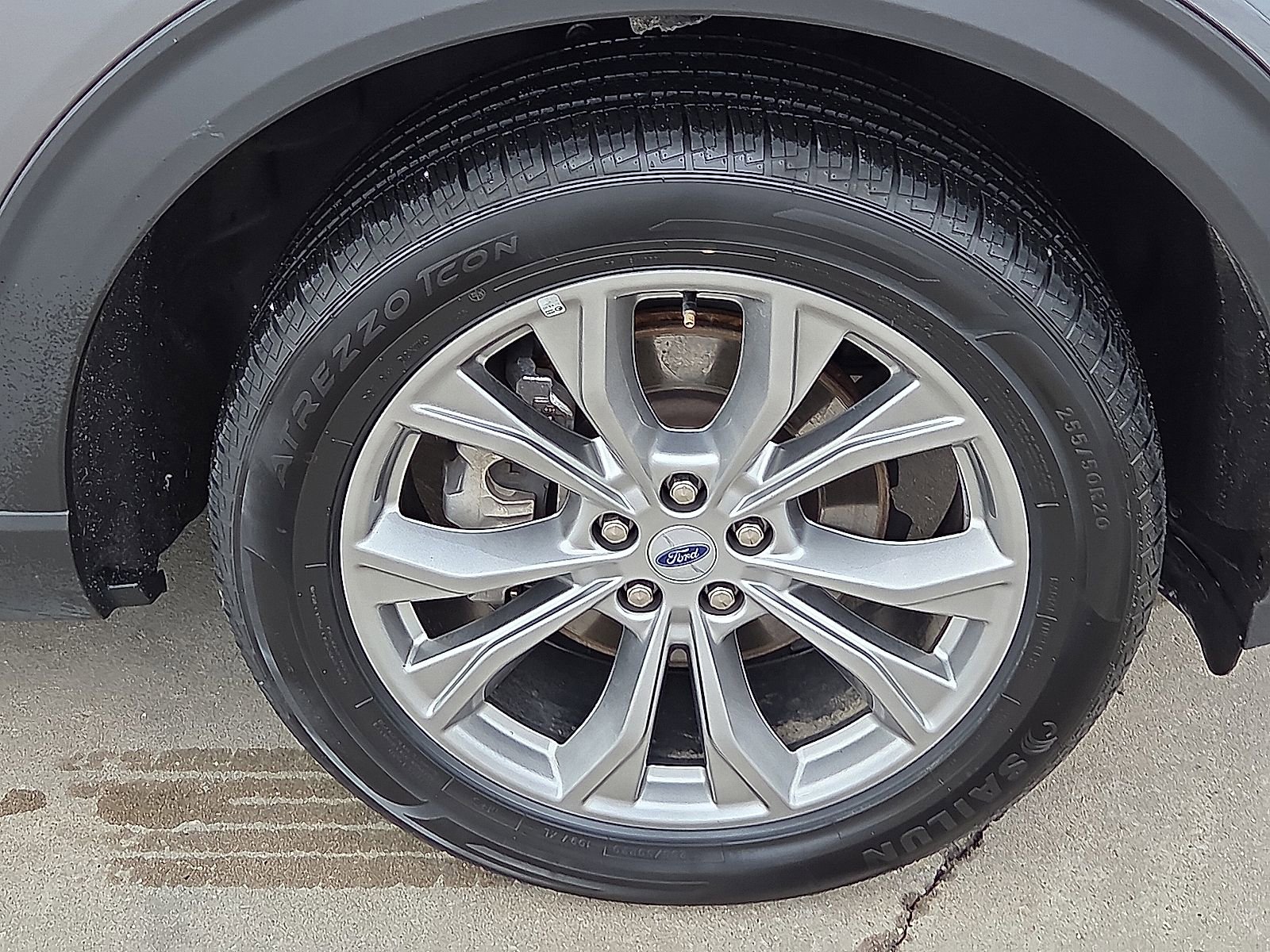 Used 2023 Ford Explorer Limited image 7