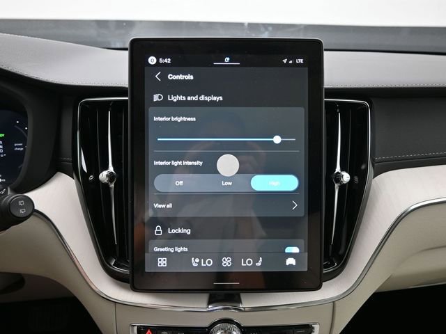 New 2026 Volvo XC60 T8 Ultra w/ Protection Package Premier image 17