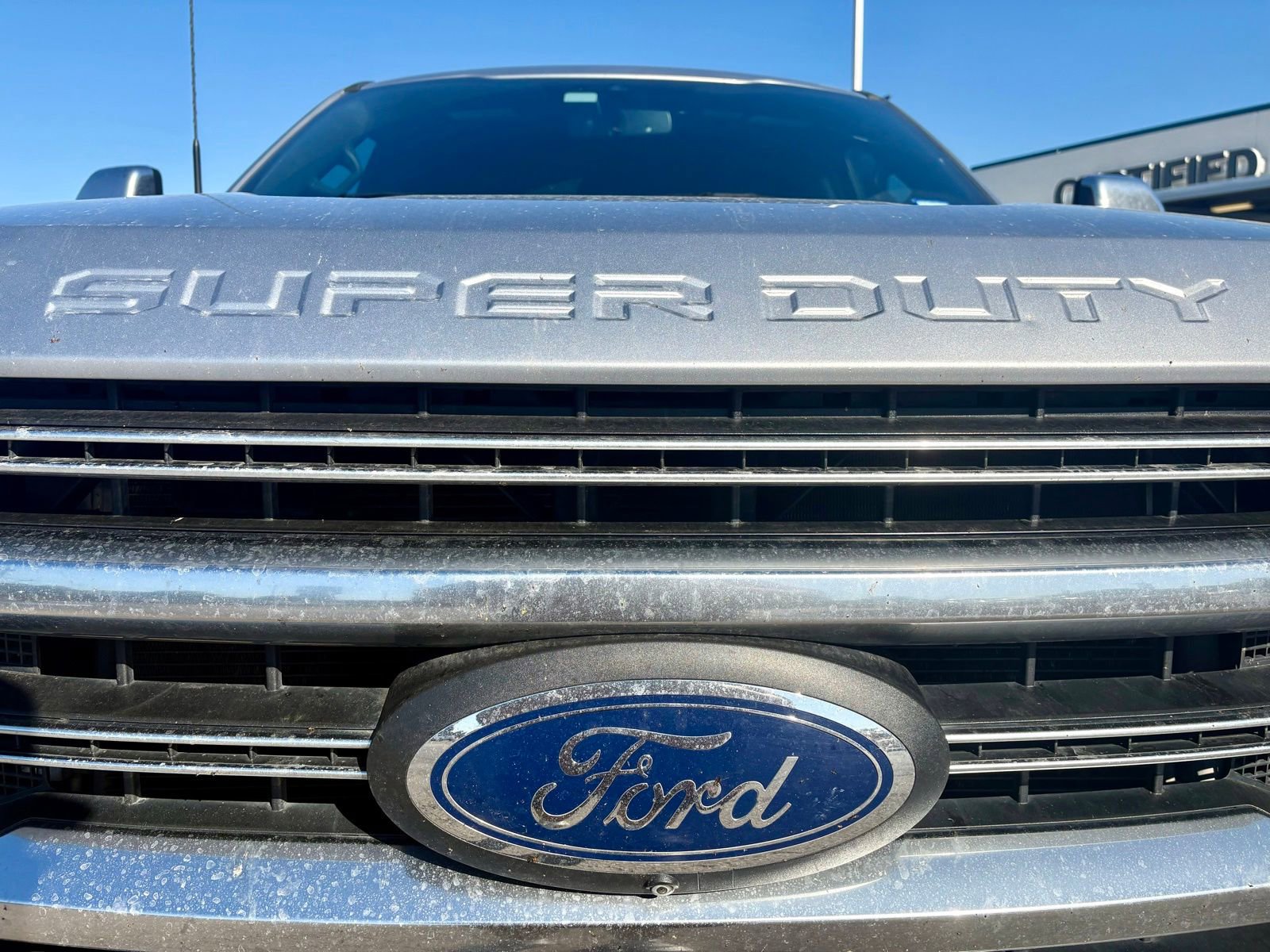 Used 2022 Ford F250 Platinum w/ FX4 Off-Road Package AWD/4WD image 9