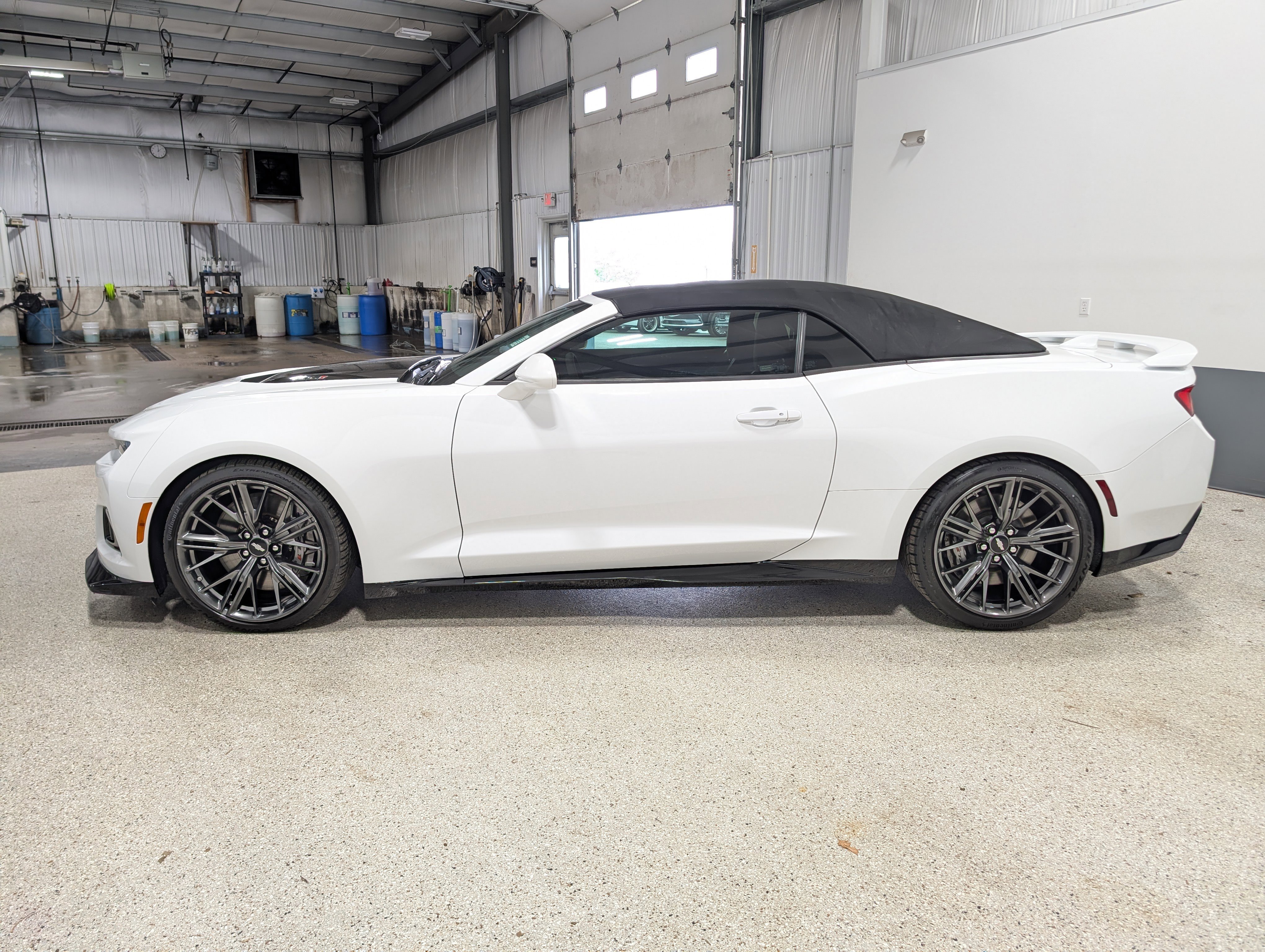 Used 2018 Chevrolet Camaro ZL1 RWD image 6