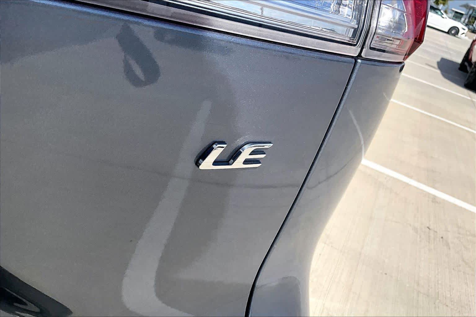 Used 2023 Toyota Corolla Cross LE FWD image 9
