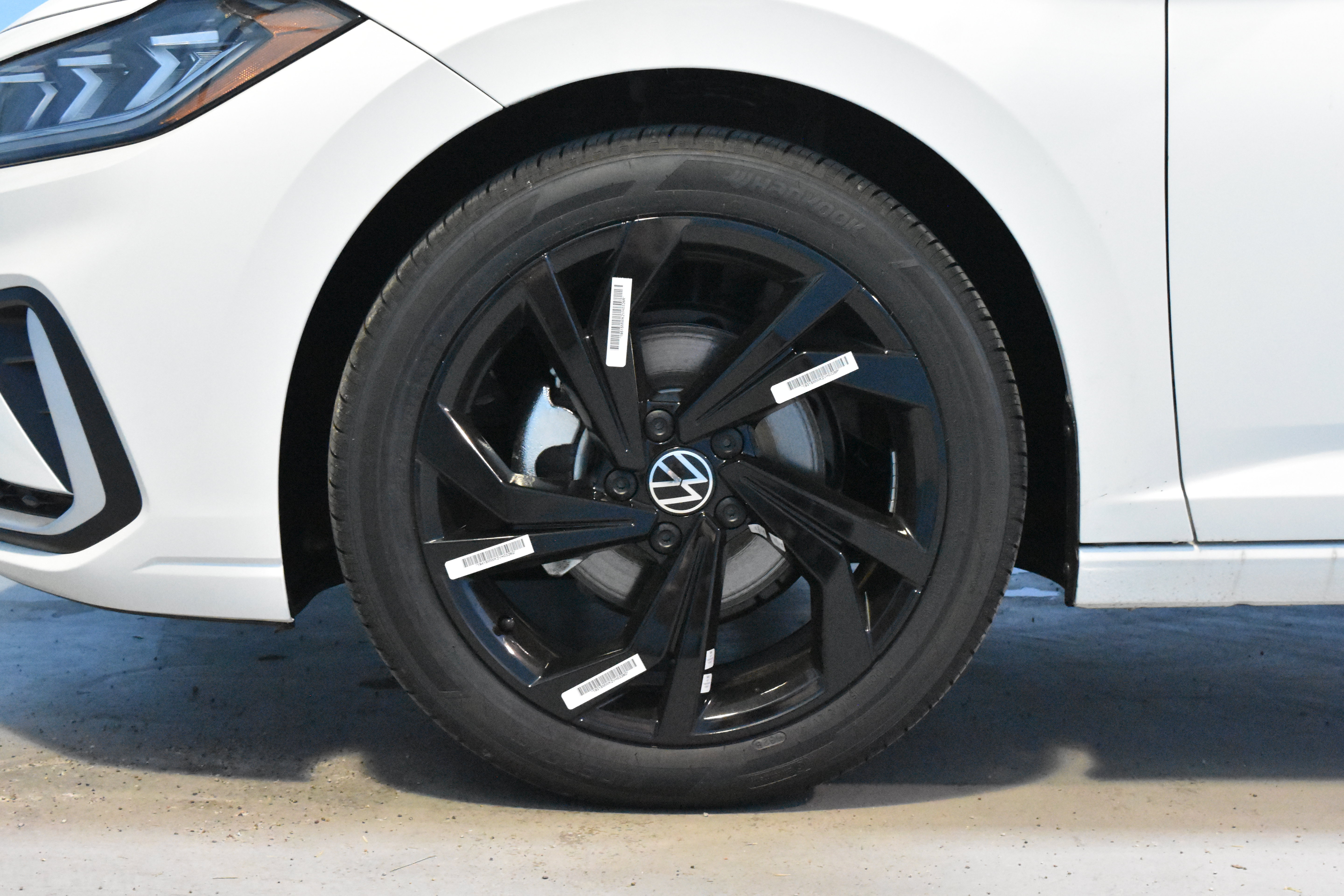 New 2026 Volkswagen Jetta SE FWD image 21