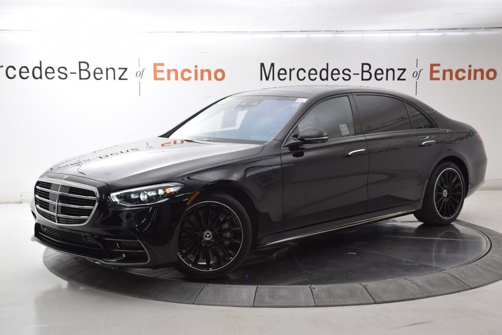 Used 2025 Mercedes-Benz S 580e 4MATIC Sedan image 2