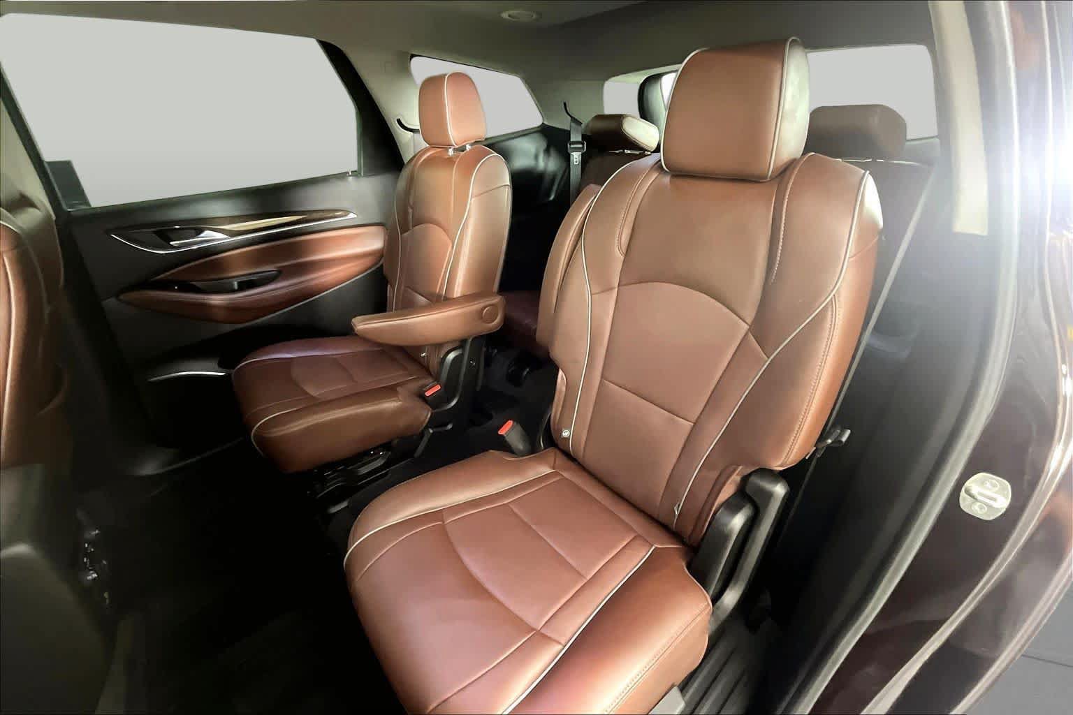 Used 2020 Buick Enclave Avenir w/ Avenir Technology Package AWD/4WD image 19