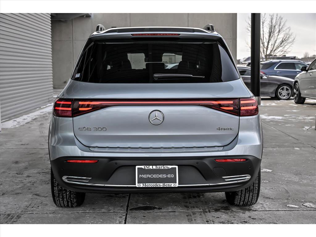 Certified 2025 Mercedes-Benz EQB 300 EQB 300 4MATIC image 7