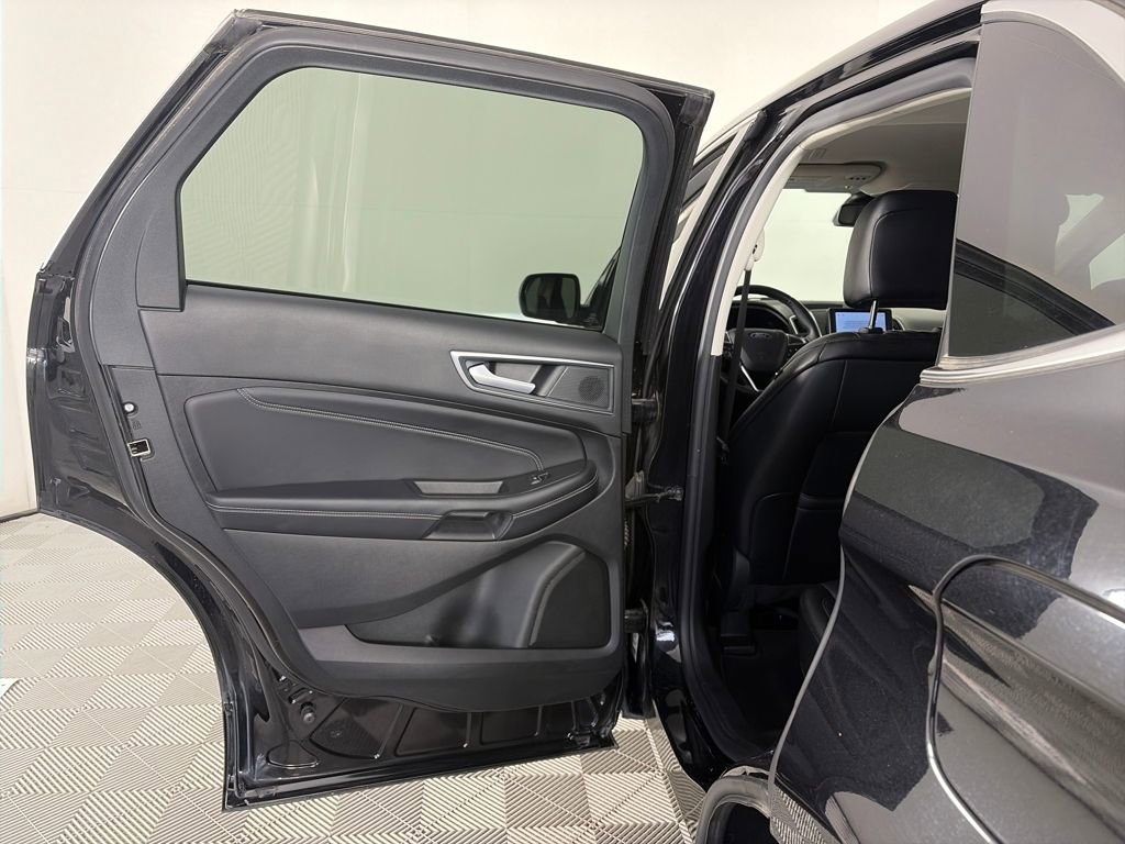 Certified 2024 Ford Edge Titanium image 12