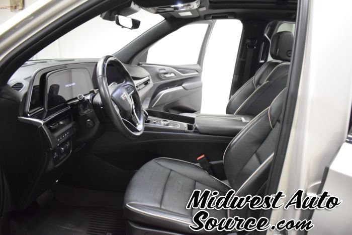 Used 2023 Cadillac Escalade ESV Sport w/ LPO, Illumination Package image 13