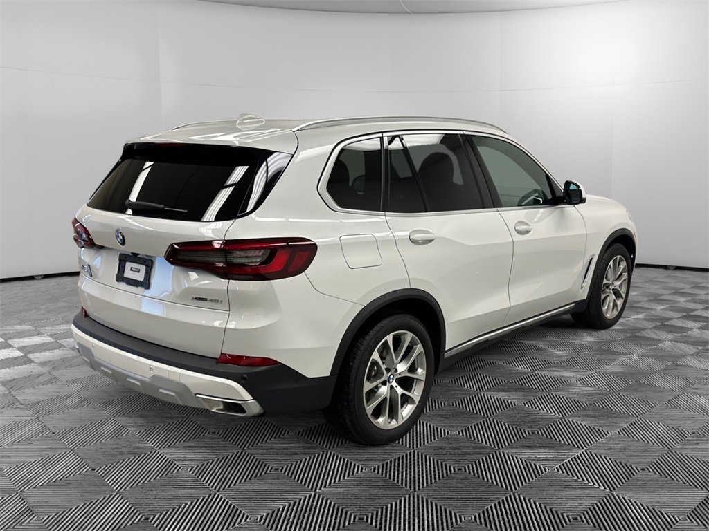 Used 2023 BMW X5 xDrive40i w/ Premium Package image 4