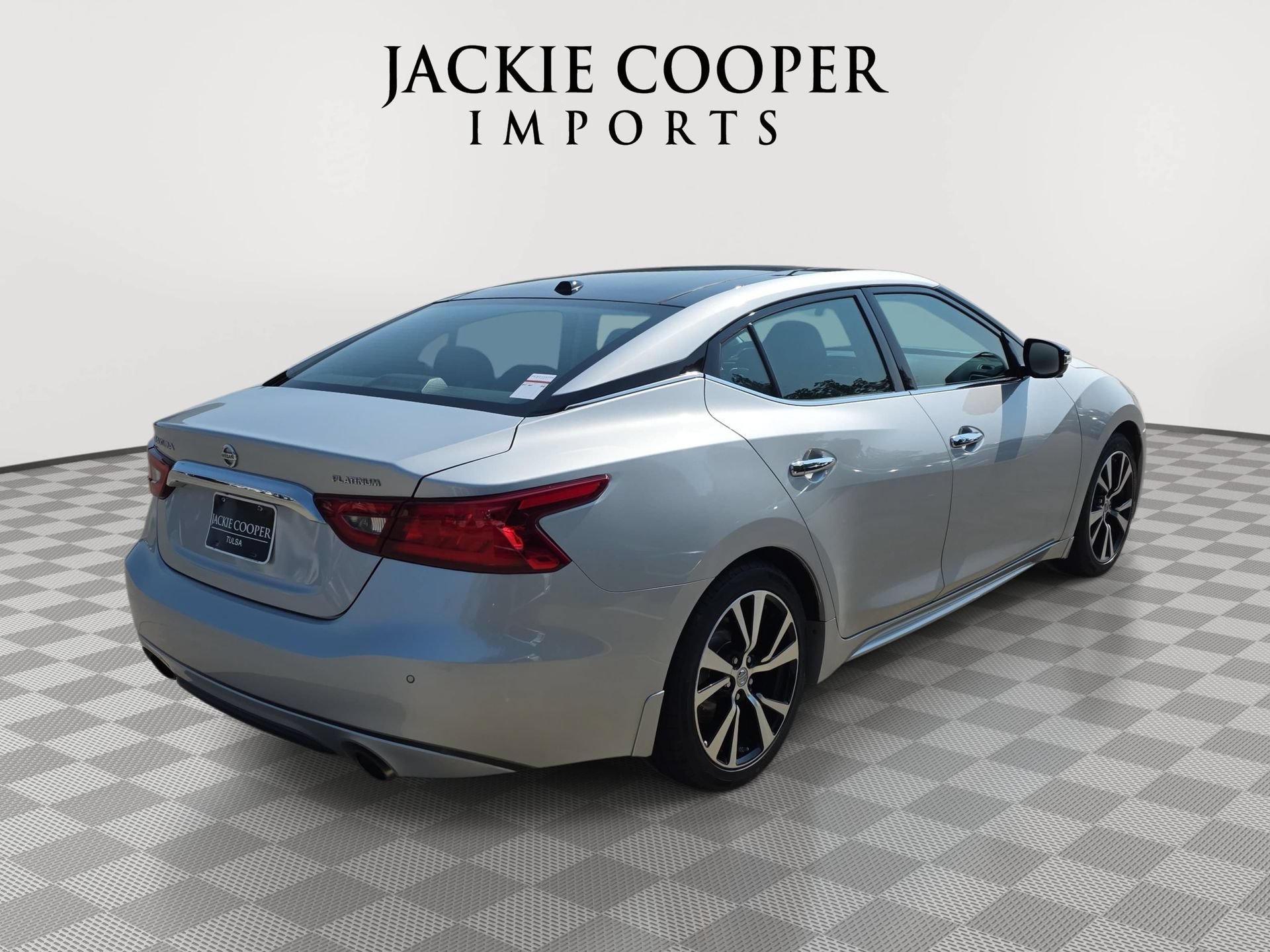 Used 2018 Nissan Maxima Platinum FWD image 5
