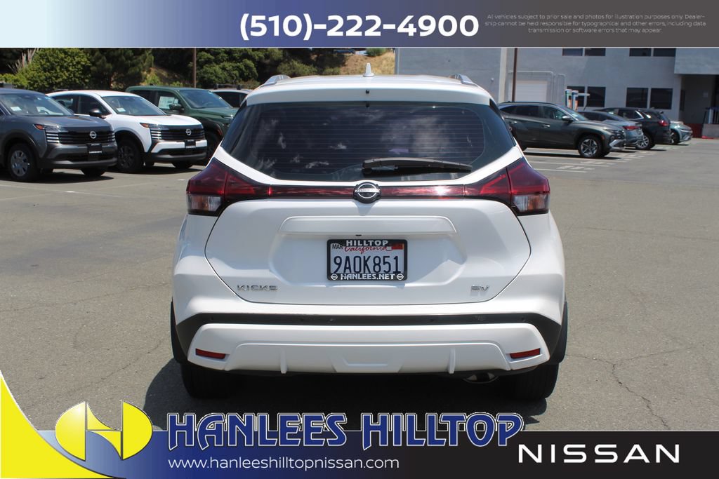 Used 2022 Nissan Kicks SV FWD image 8
