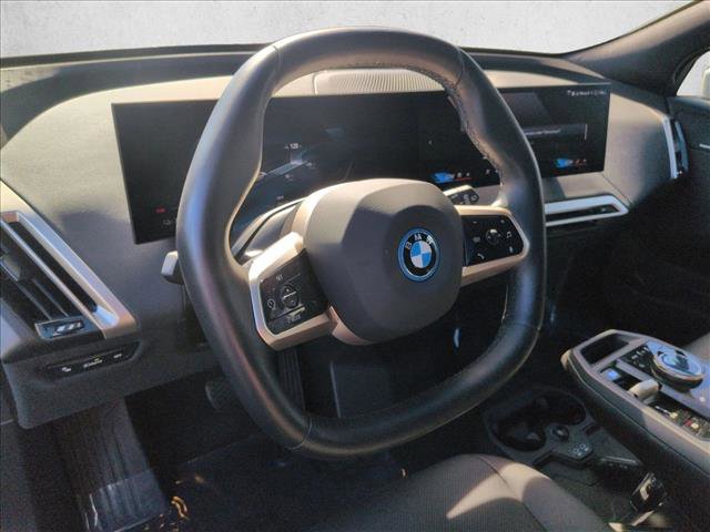 Used 2025 BMW iX xDrive50 image 10