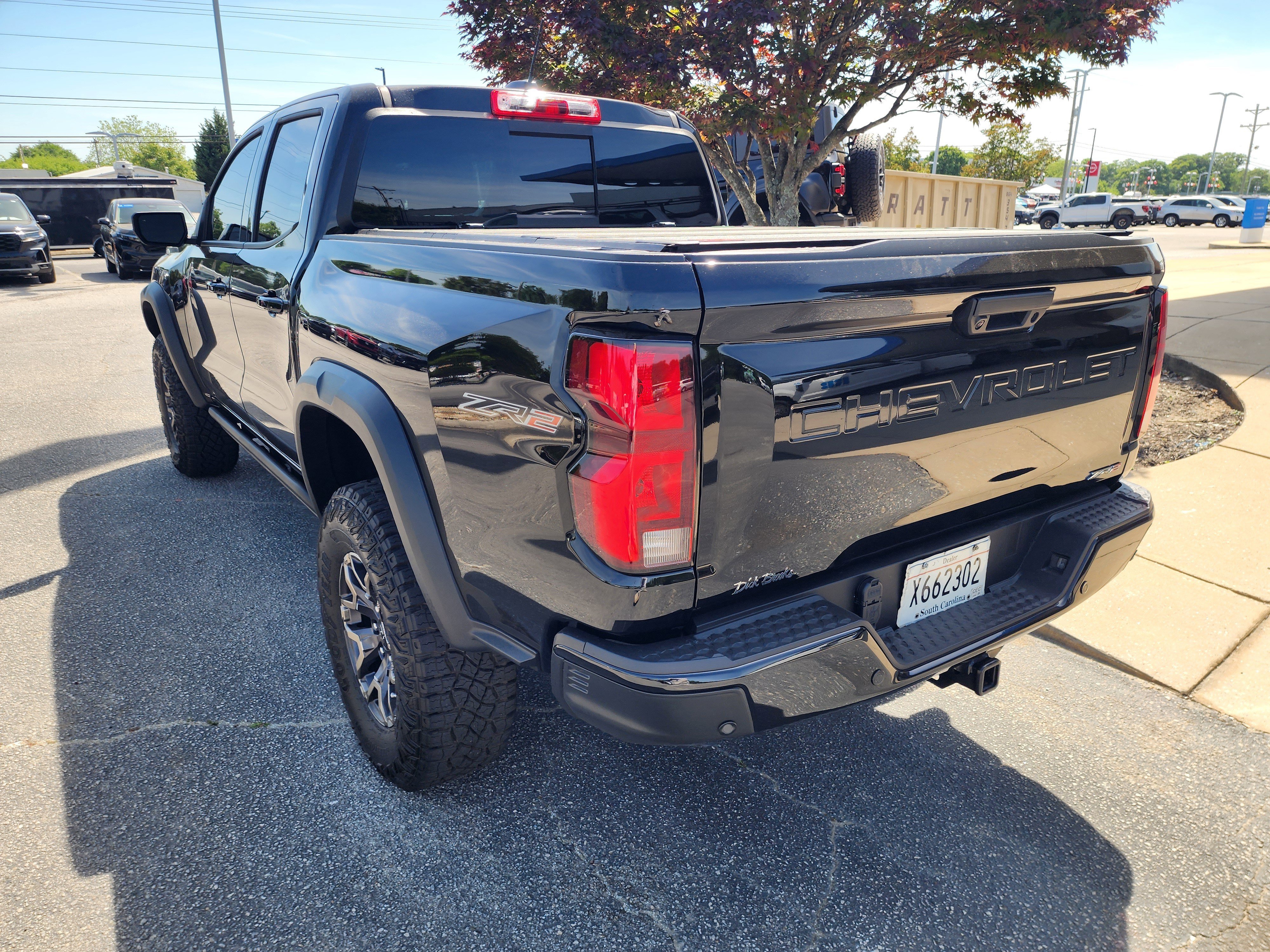 Used 2024 Chevrolet Colorado ZR2 w/ ZR2 Convenience Package III AWD/4WD image 4