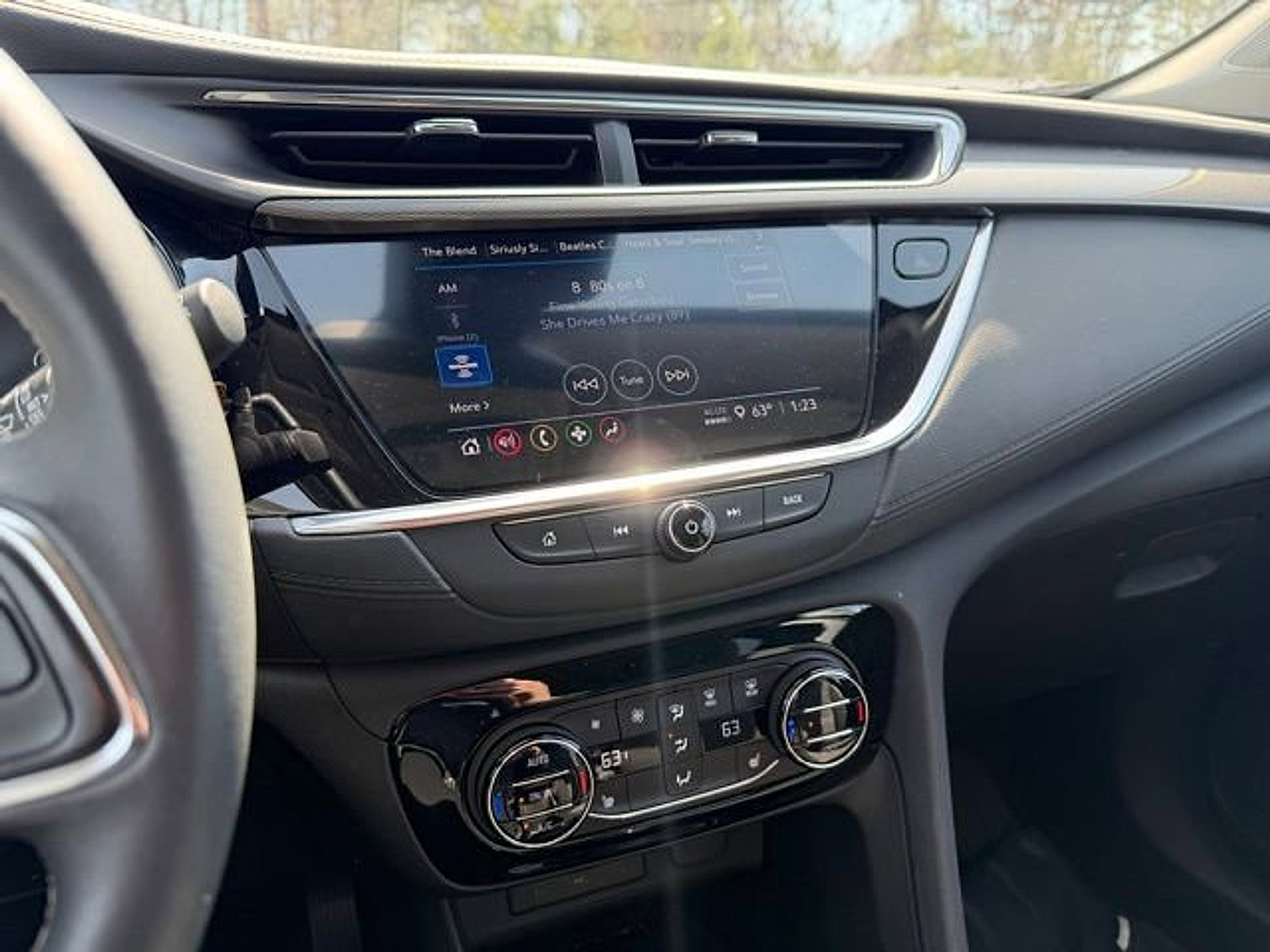 Used 2023 Buick Encore GX Select image 16