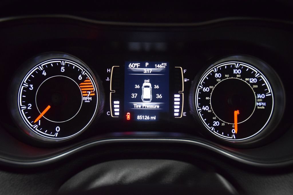 Used 2019 Jeep Cherokee Latitude w/ Cold Weather Group image 45