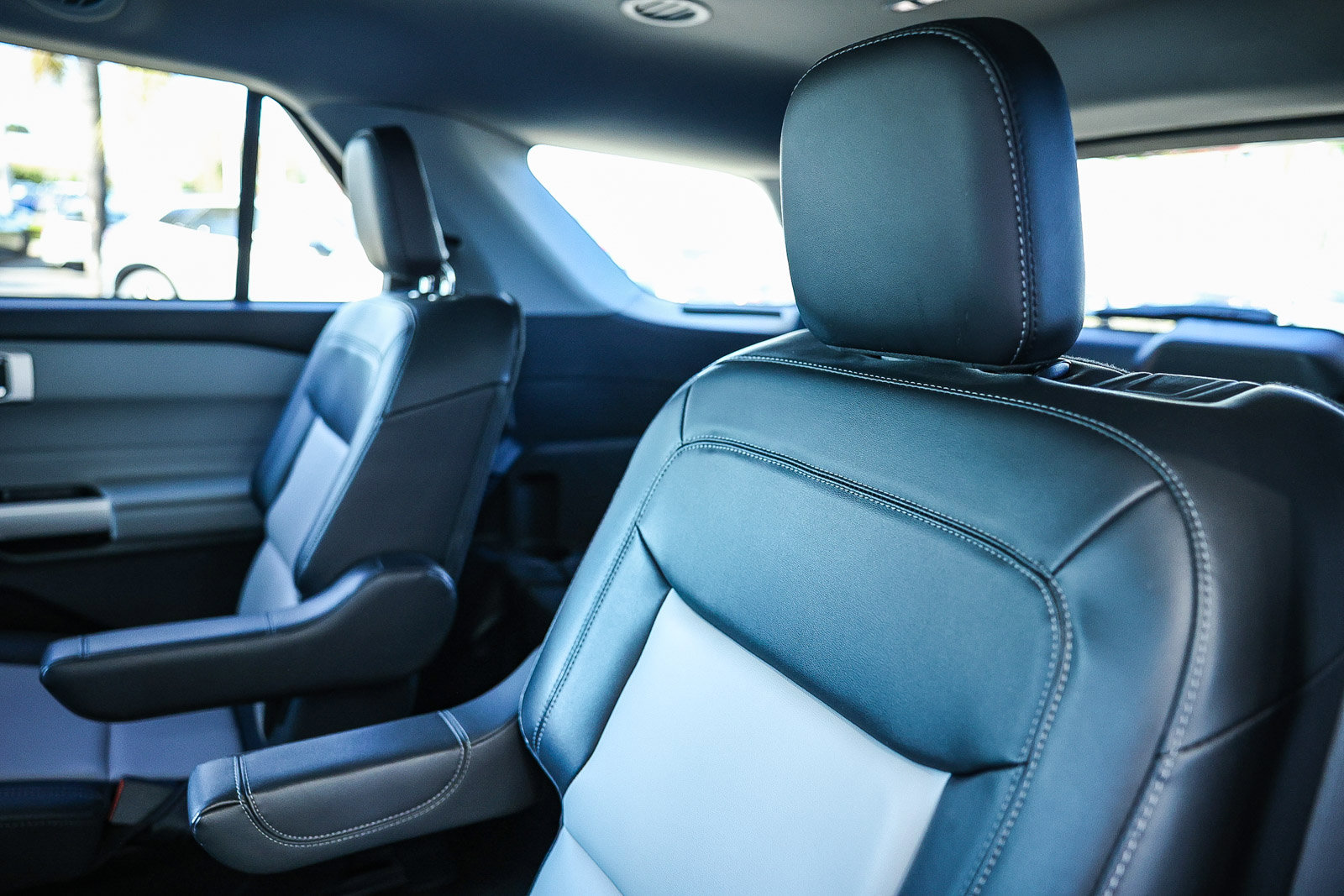 Used 2022 Ford Explorer XLT w/ Equipment Group 202A image 25