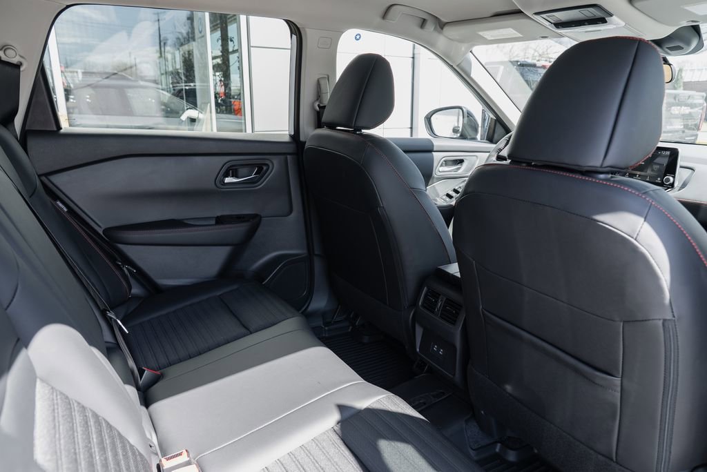 New 2026 Nissan Rogue SV image 25