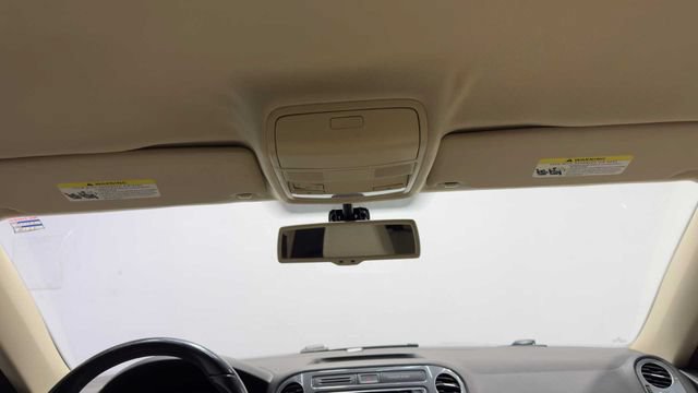 Used 2017 Volkswagen Tiguan S FWD image 17