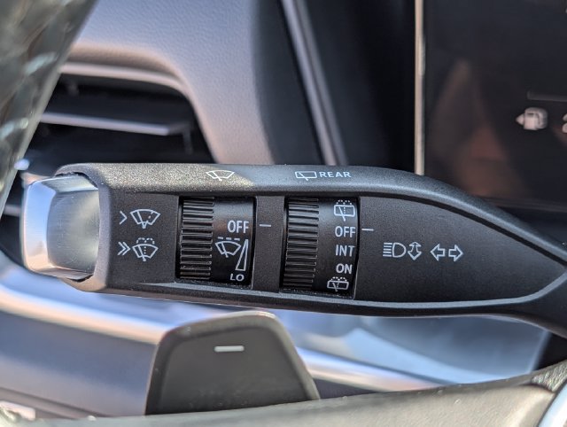 Used 2025 GMC Terrain Elevation AWD/4WD image 27