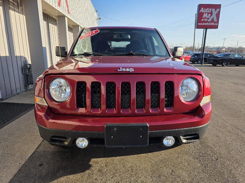 Used 2015 Jeep Patriot Latitude FWD image 3