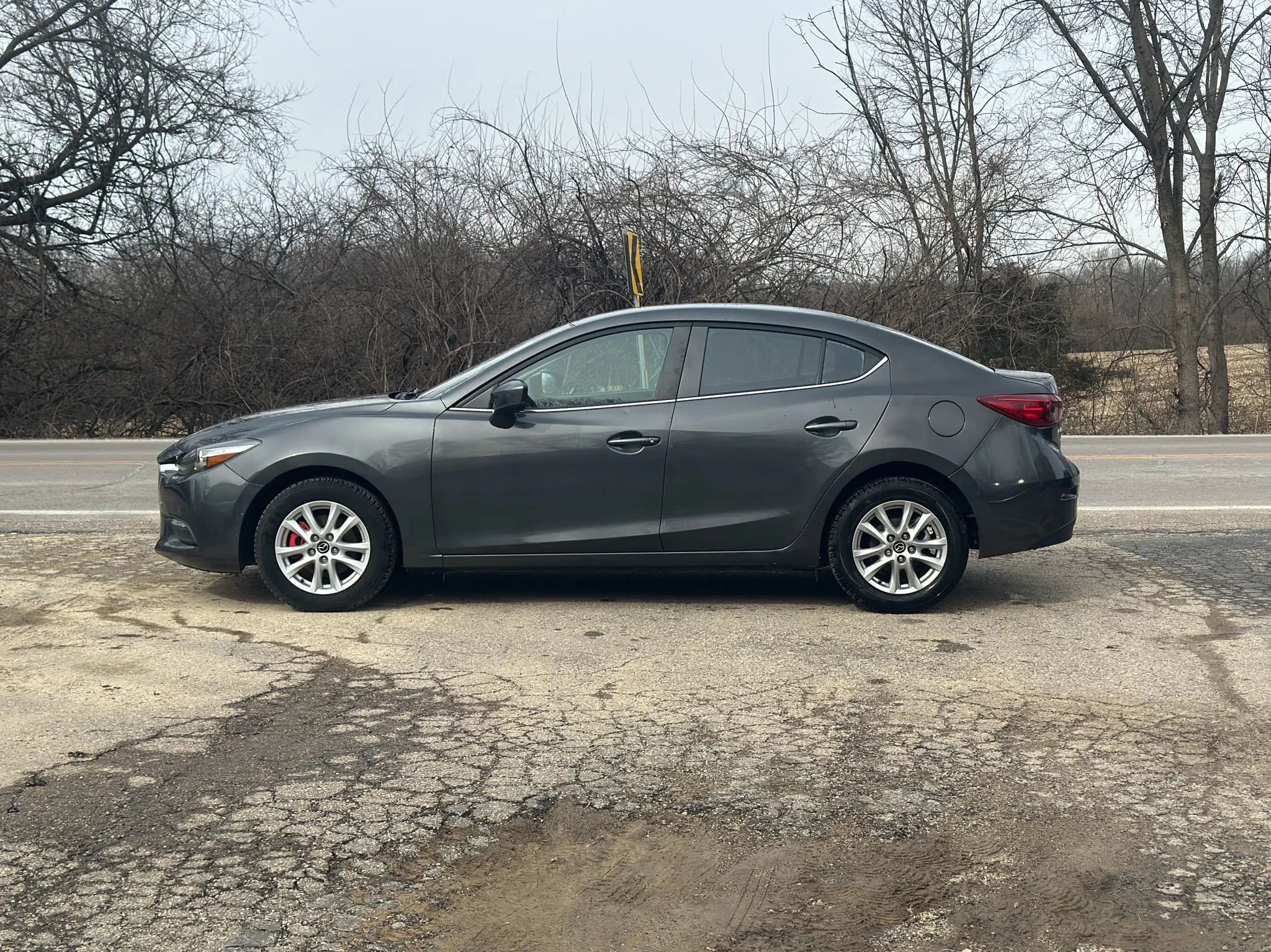 Used 2017 MAZDA MAZDA3 Sport w/ Preferred Equipment Package image 5